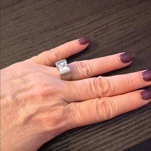 Elegant Silver Women's Ring